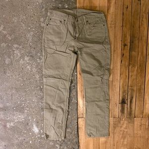 Levi’s 511 in khaki, 33x32